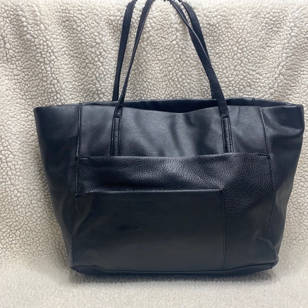 Black leather shoulder bag